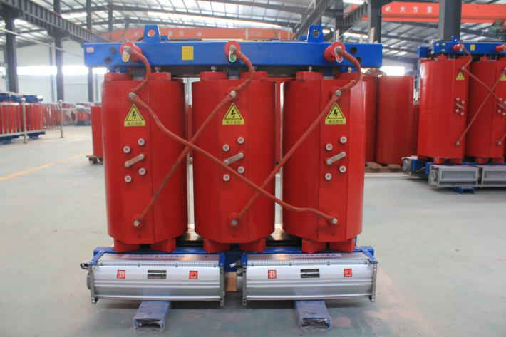 一般北京創(chuàng)聯(lián)匯通電氣全鋁的干式變壓器800kva價(jià)格是33900元，全銅的800kva干式變壓器價(jià)格是65000元。
